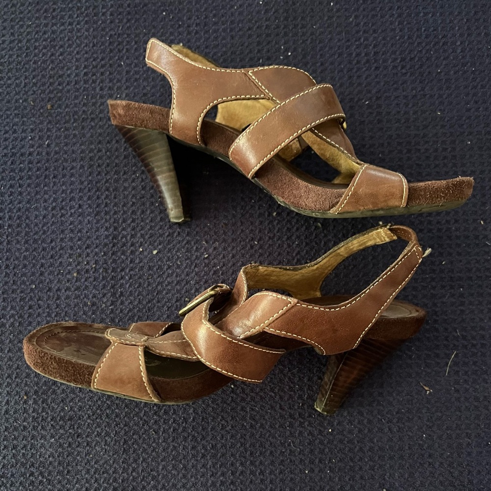 AEROSOLES Brown Strappy Heels